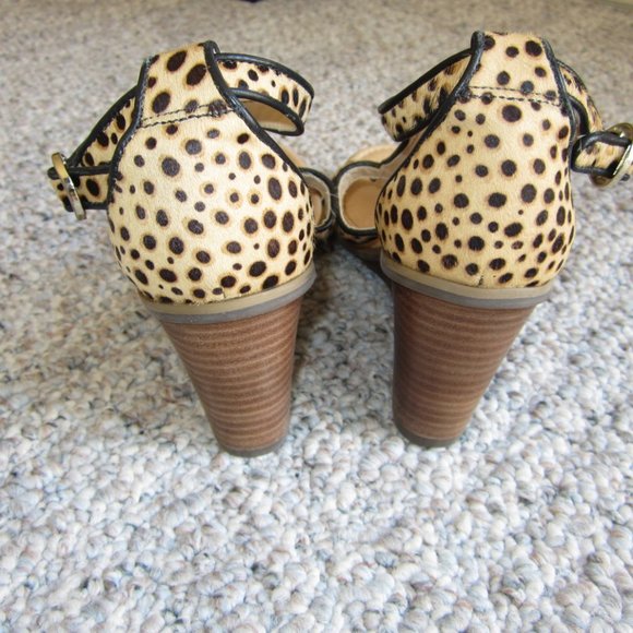 Dr. Scholl's Jacobs Cheetah Wedge - Picture 4 of 11